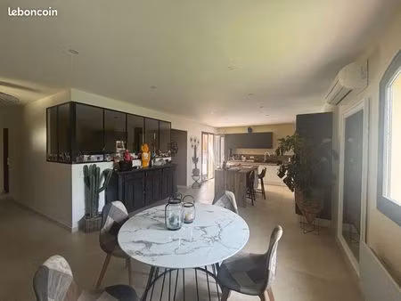 villa t4/5 idéalement située