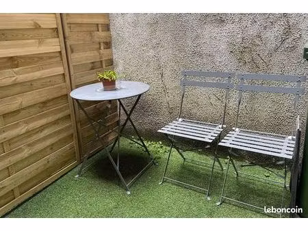 à louer – charmant t2 avec terrasse – rez-de-chaussée – pont-de-vaux centre