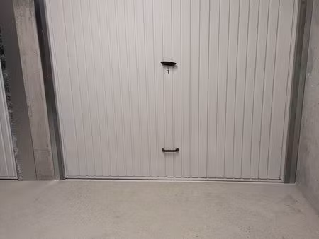 location place de parking boxée villejuif