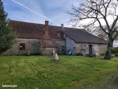 corps de ferme/maison à rénover