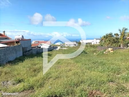 terrain 448 m² petite ile