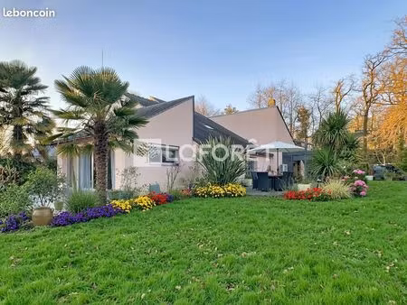 maison 8 pièces 199 m²