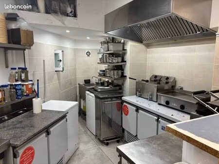 fast food restaurant tout équipé