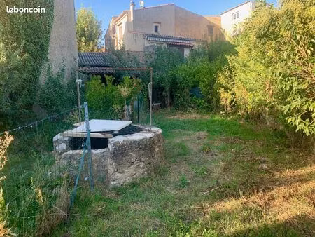 parking/box 1 pièce 60 m²