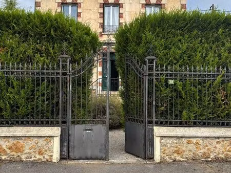 à vendre maison de maître entre soissons et château thierry