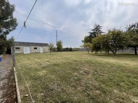 terrain 893 m² trégueux