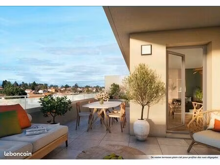 appartement neuf standing t4 - 104 m2 - 2 box en s/sol - dernier étage - vue imprenable