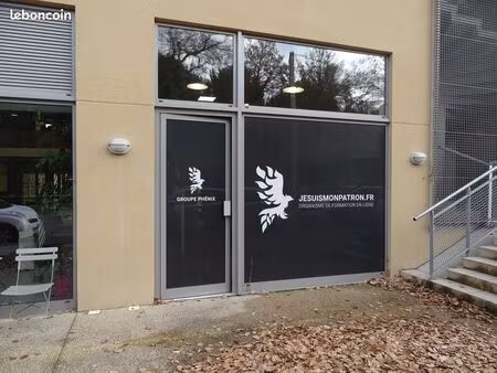 local 100 m² venelles