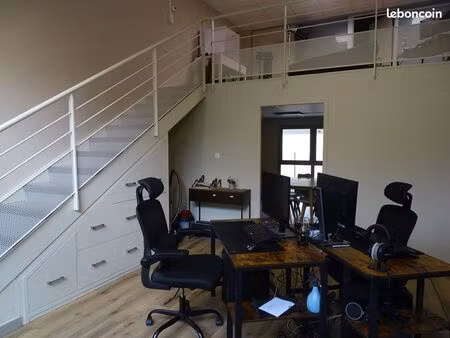 local 101 m² venelles