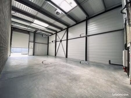 local d'activité 461 m²
