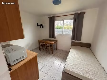 location studio meublé hostens