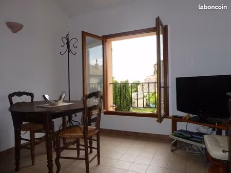 loue t2-venelles le haut