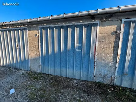 parking/box 1 pièce 10 m²