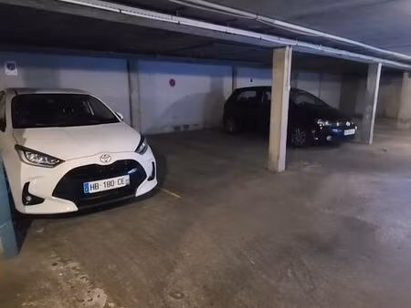 place de parking couvert.quartier grand rond cv toulouse