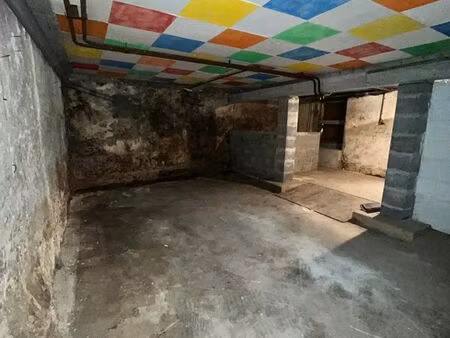 grande cave/box 1 pièce 35m²