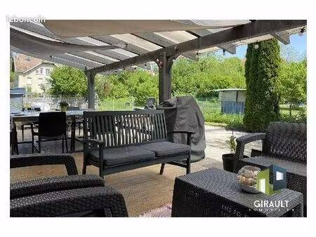 maison 11 pièces 338 m²