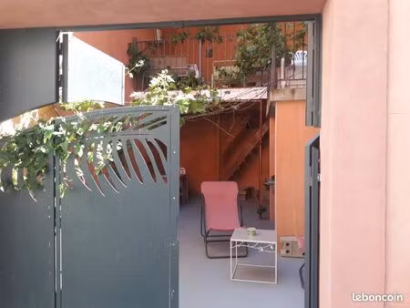 maison village avec cour