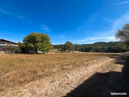 terrain 1 552 m² saint martin de coux