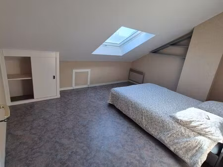 chambre avec sdb privée  wc + bureau chez l’habitant