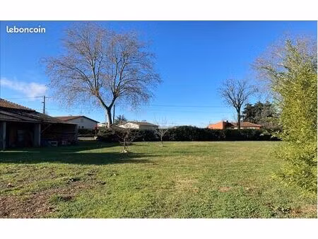 terrain 927 m² carbonne