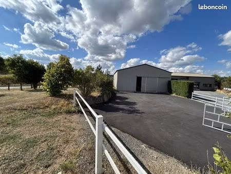 entrepôt 320 m² roffiac