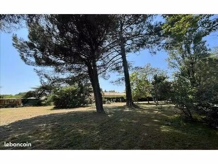 terrain 1 154 m² laruscade