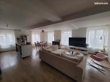 immeuble 678 m² buzancais