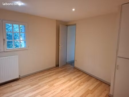 bureau 45m² (3 pièces)  angers