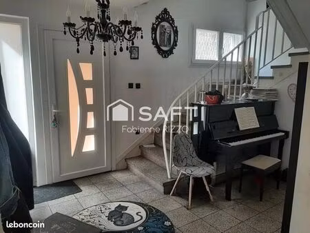 maison 8 pièces 195 m²