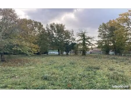 terrain 1 744 m² grayan et l hopital