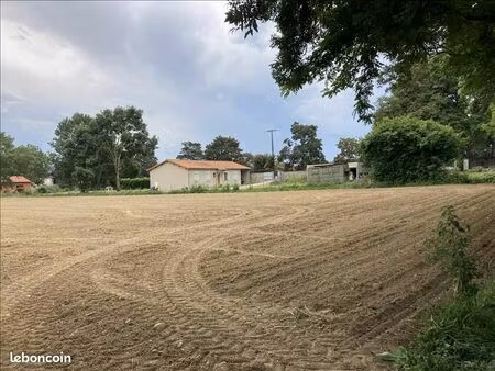 terrain 2 175 m² beauchalot