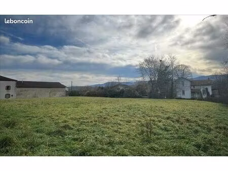 terrain 2 832 m² beauchalot