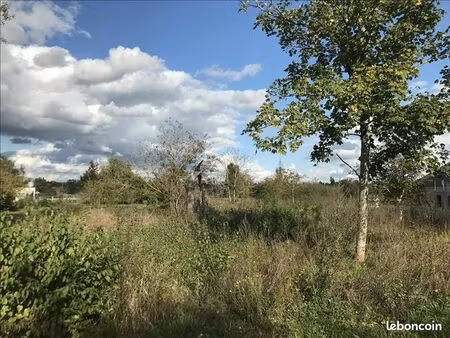 terrain 1 630 m² mehun sur yevre