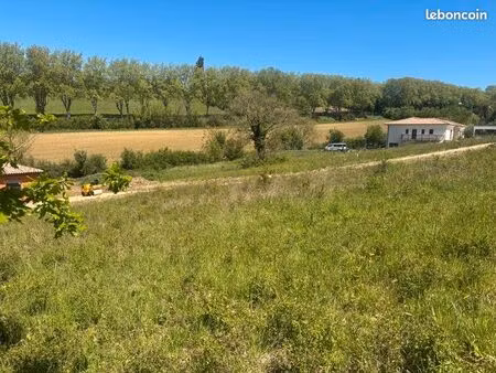 terrain 800 m² nailloux