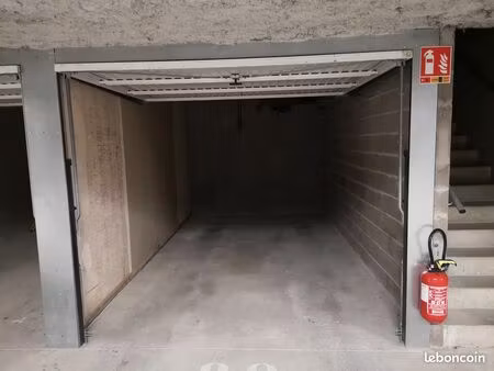 garage à louer