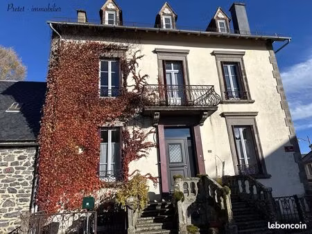 maison 14 pièces 206 m²