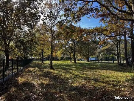 terrain 2 260 m² grayan et l hopital