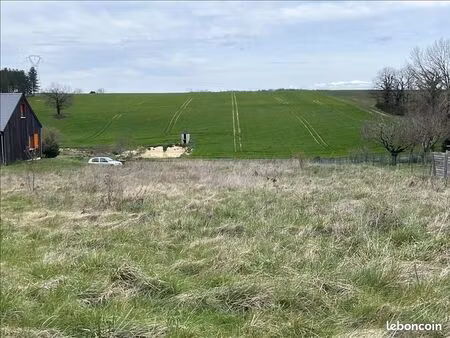 terrain 2 744 m² cere la ronde