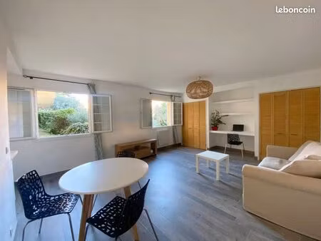 t1 de 40m2 refait à neuf + garage sécurisé