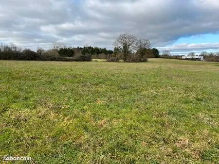 terrain 555 m² bouessay