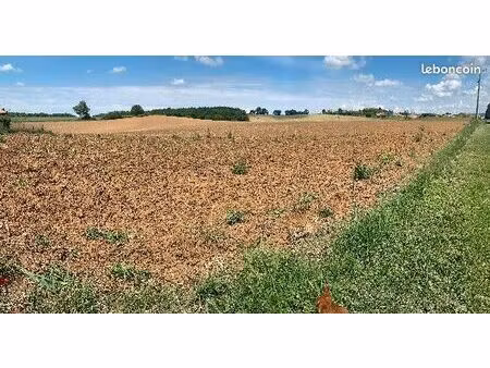 terrain 1300 m2 castella