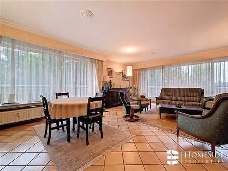 superbe appart. +/-105m² de 3ch + terrasse + poss. garage!!