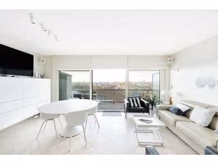 zongericht ruim 2-slaapkamer appartement met prachtige zi...