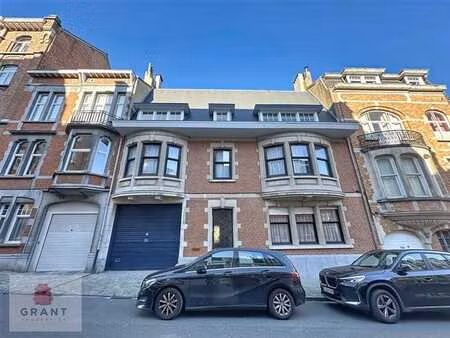 situation rare et recherchee! bel immeuble mixte: bureaux  e