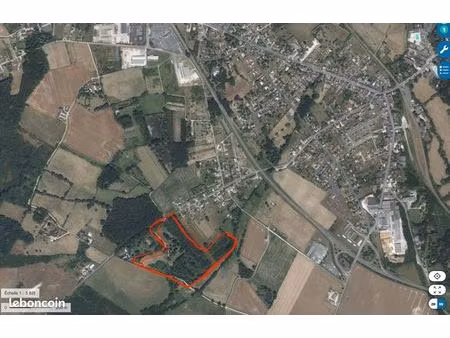 propriété de caractère avec 6 36 ha – maison à rénover – dépendances – indre (36)