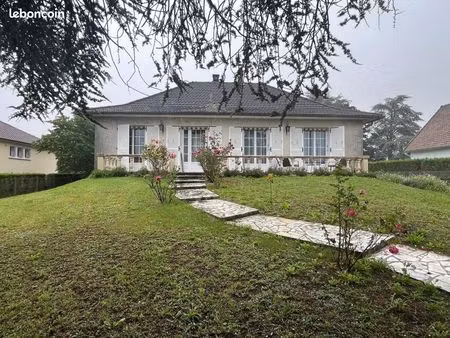 pavillon 7 pièces 120 m²