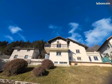 maison d'habitation et ses dépendances