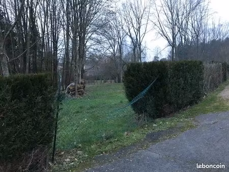 terrain 1 077 m² chavencon