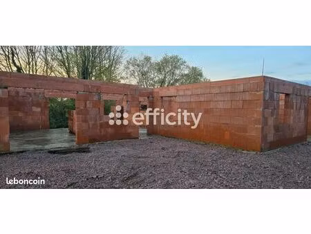 terrain 1 084 m² gorges