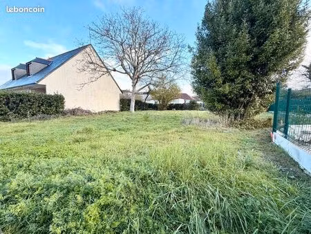 terrain 325 m² tours